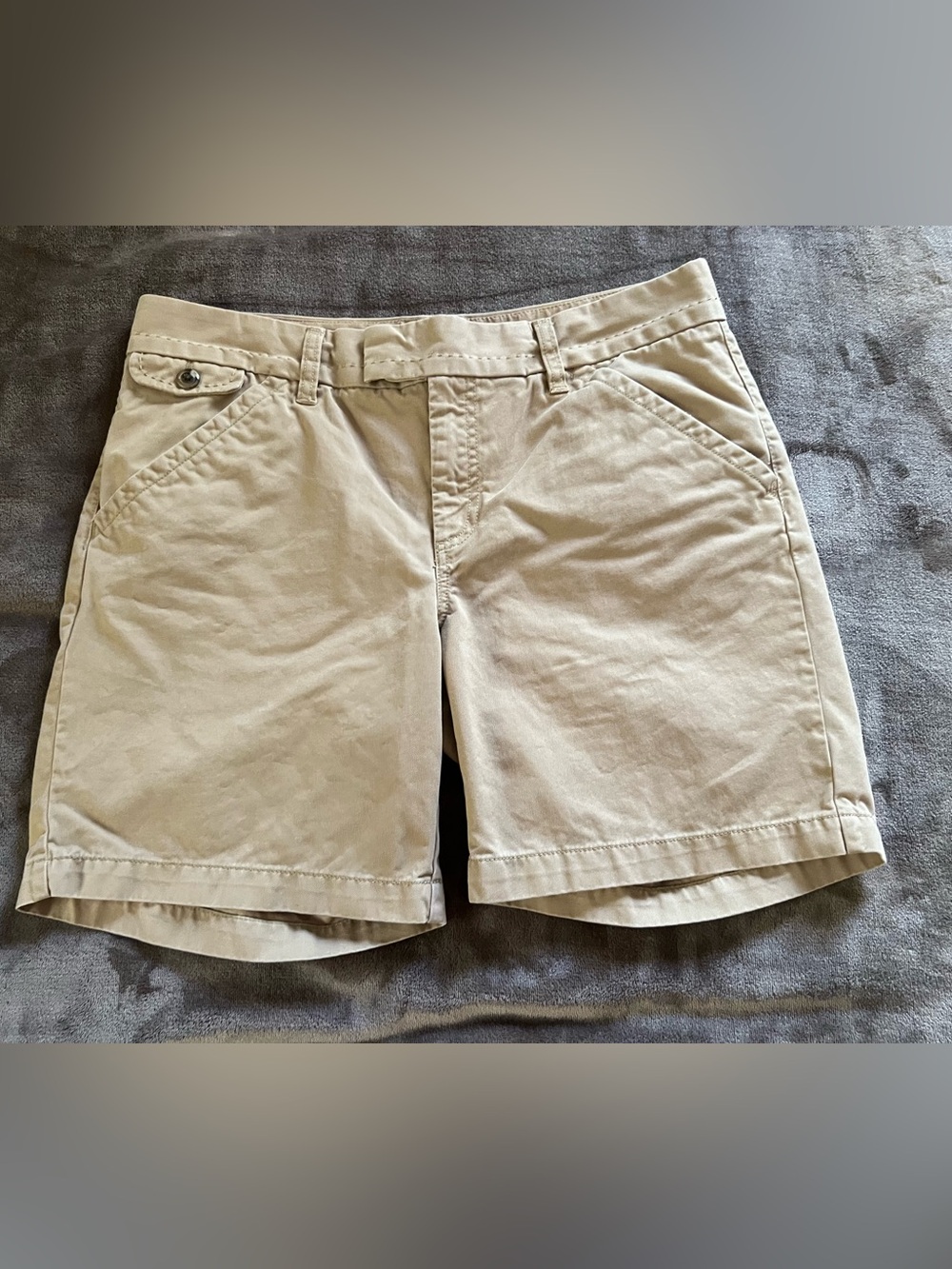Old Navy  classic Khaki Casual Chino Shorts